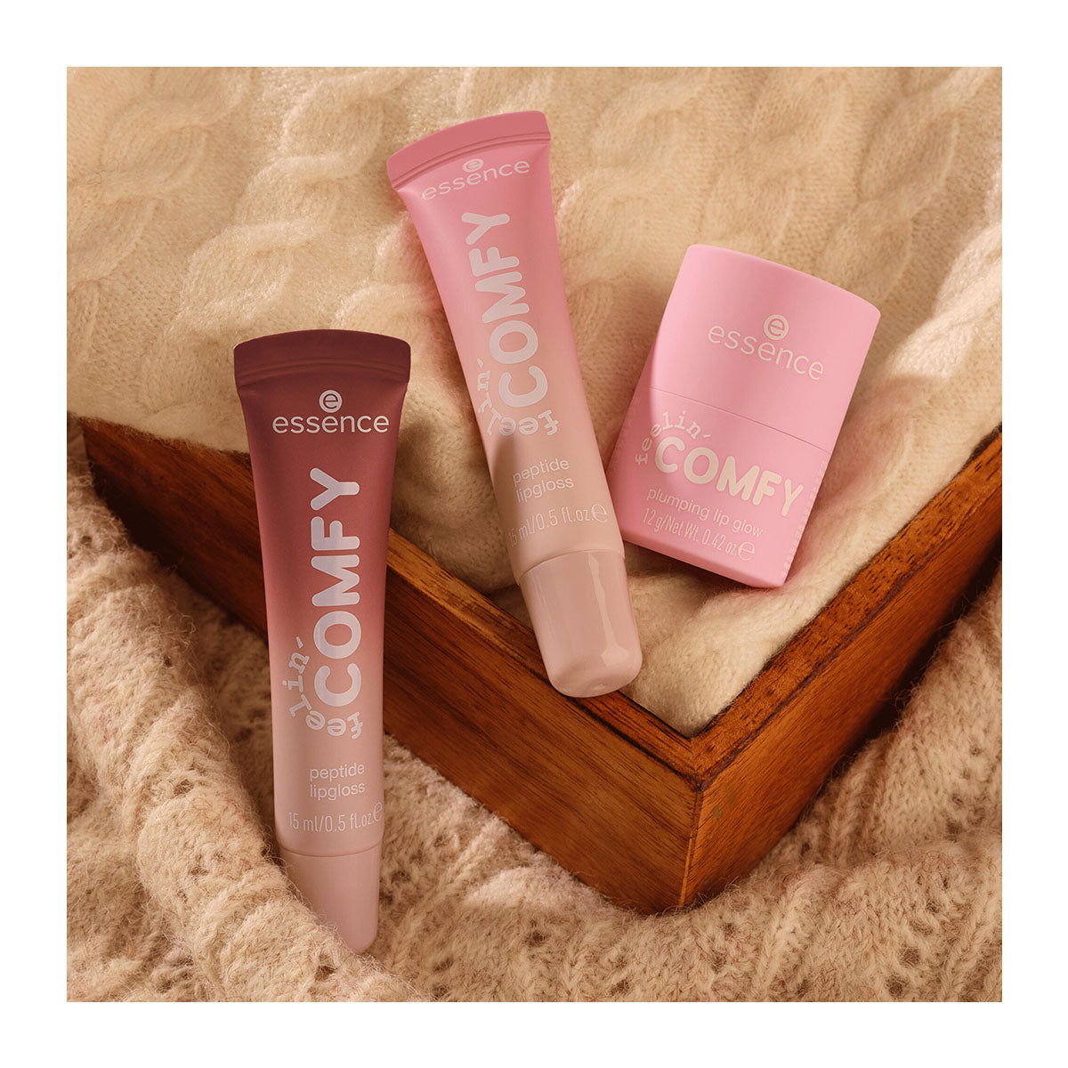 Essence Feelin' Comfy Peptide Lip Gloss 01 Strawberry Self-love | M00200443222