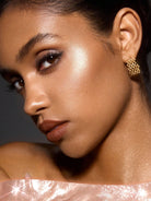 SHEGLAM Light Me Up Luminous Setting Spray with Gold