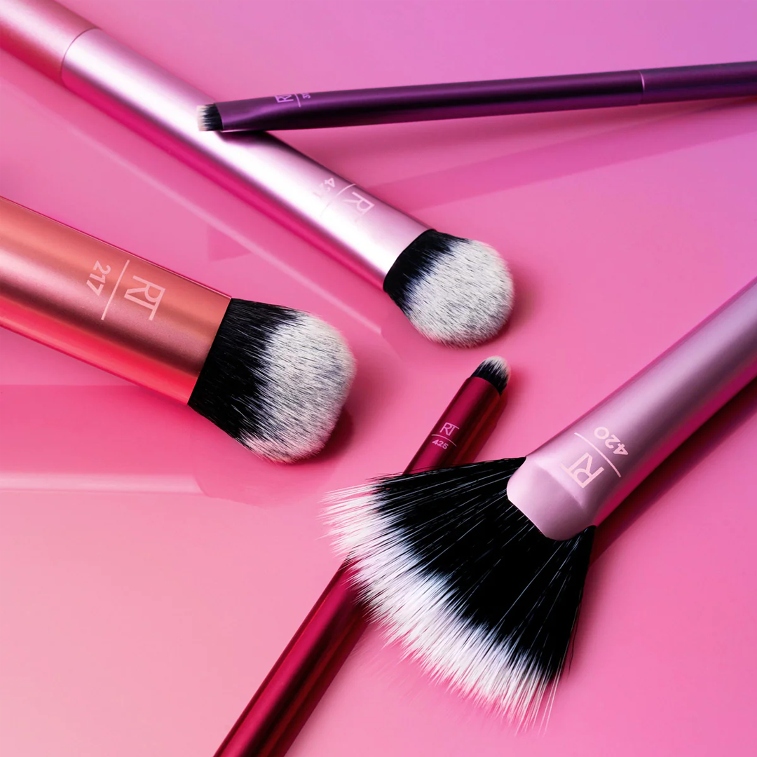 Real Techniques Artist Essentials Professional Makeup Brush Set by Real Techniques
